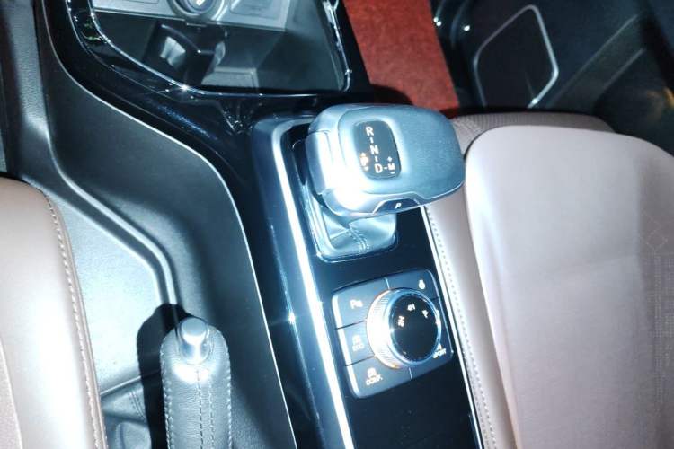 Used BAIC Off-Road BJ80 2020 3.0T Automatic Supreme Edition Gear Lever
