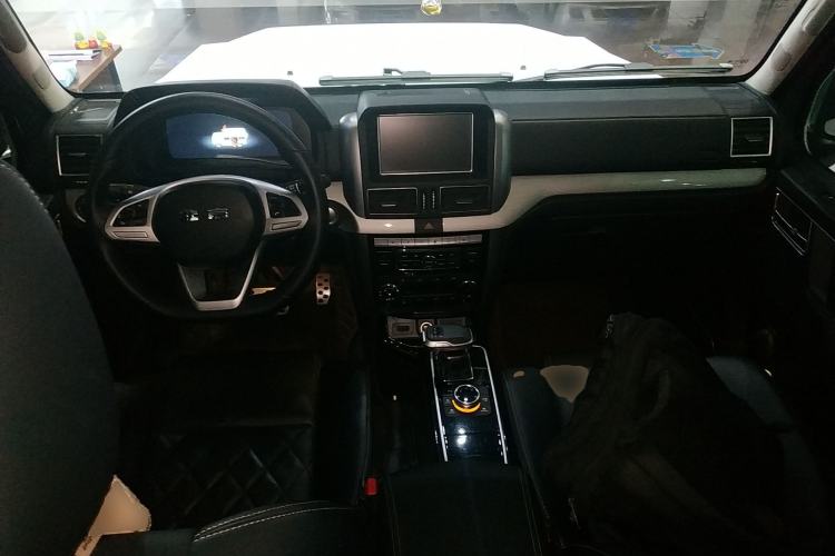 Used BAIC Off-Road BJ80 2020 3.0T Automatic Glory Flagship Edition Center Console