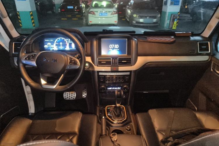 Used BAIC Off-Road BJ80 2020 2.3T Automatic Xiahke Version Center Console