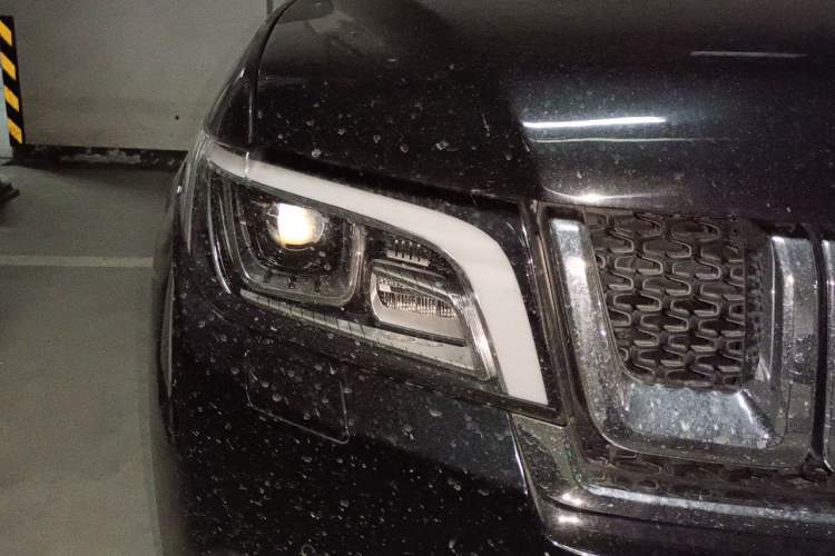 Used BAIC Off-Road BJ90 2016 3.0T Government Edition Right Front Headlight