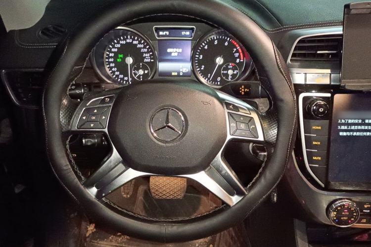Used BAIC Off-Road BJ90 2016 3.0T Government Edition Steering Wheel