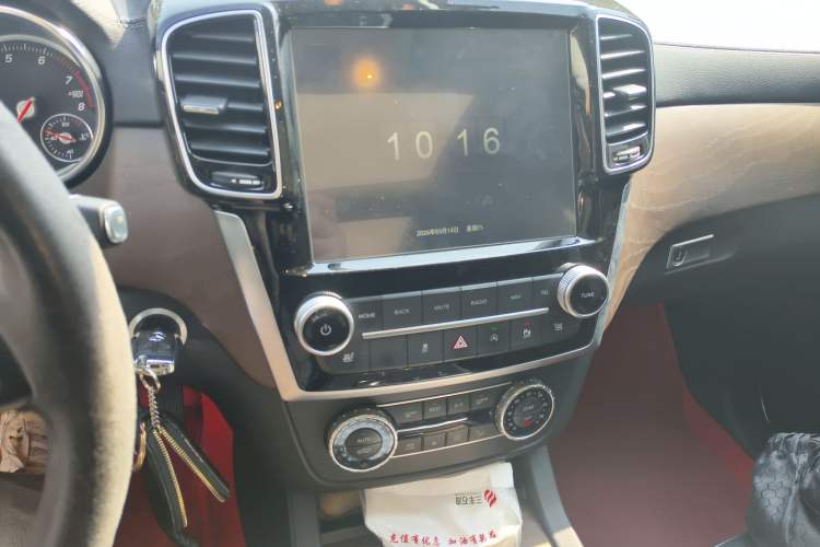 Used BAIC Off-Road BJ90 2020 4.0T Honor Edition Audio And AC Panel