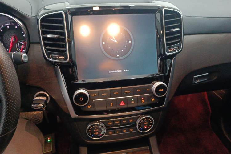 Used BAIC Off-Road BJ90 2020 3.0T Navigator Edition Audio And AC Panel