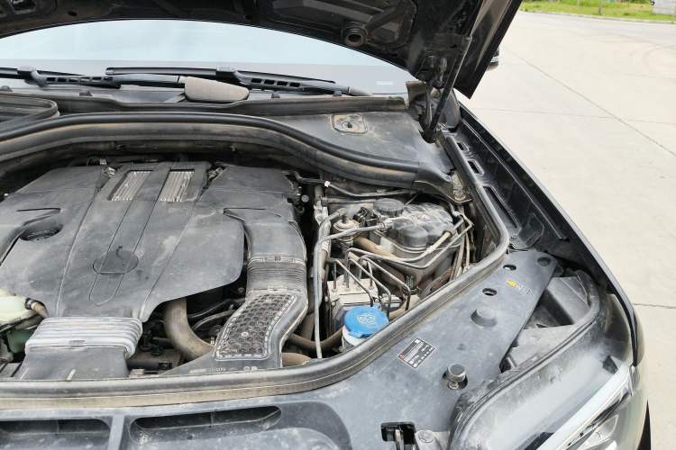 Used BAIC Off-Road BJ90 2020 3.0T Navigator Edition Engine Bay Left