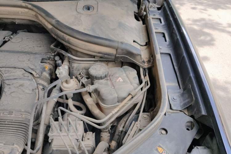 Used BAIC Off-Road BJ90 2020 3.0T Chief Edition Engine Bay Left