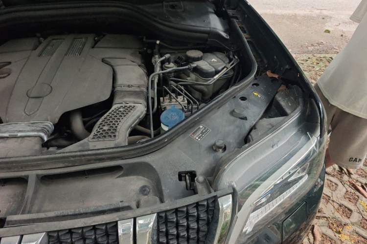 Used BAIC Off-Road BJ90 2020 3.0T Navigator Edition Engine Bay Left