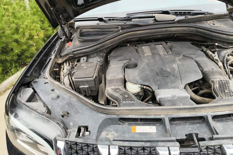 Used BAIC Off-Road BJ90 2020 3.0T Navigator Edition Engine Bay Right