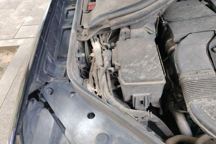 Used BAIC Off-Road BJ90 2020 3.0T Chief Edition Engine Bay Right