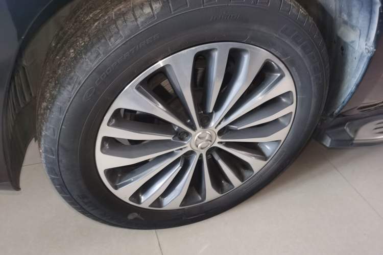 Used BAIC Off-Road BJ90 2020 3.0T Navigator Edition Left Front Wheel Hub