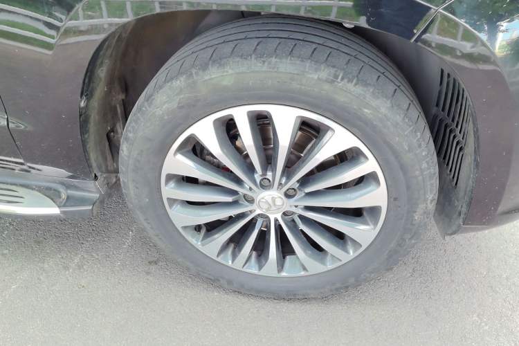 Used BAIC Off-Road BJ90 2020 3.0T Chief Edition Right Front Wheel Hub