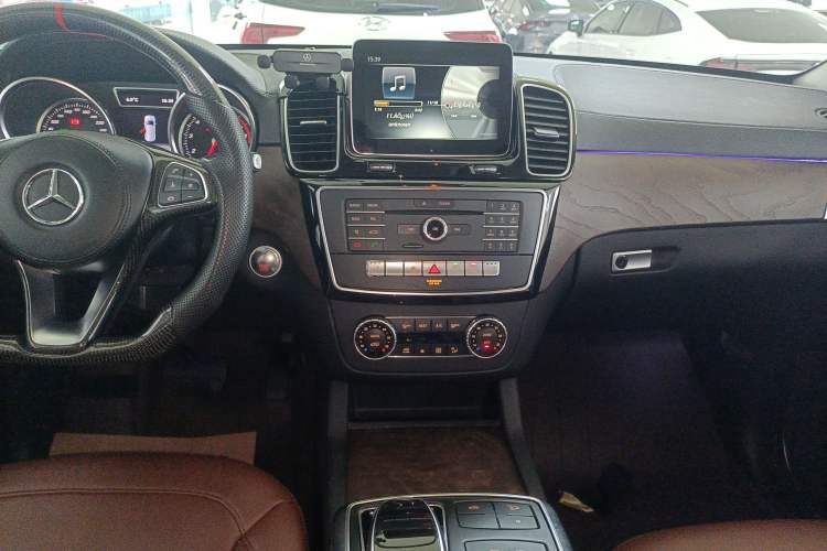 Used BAIC Off-Road BJ90 2021 4.0T Prestige Edition Audio And AC Panel