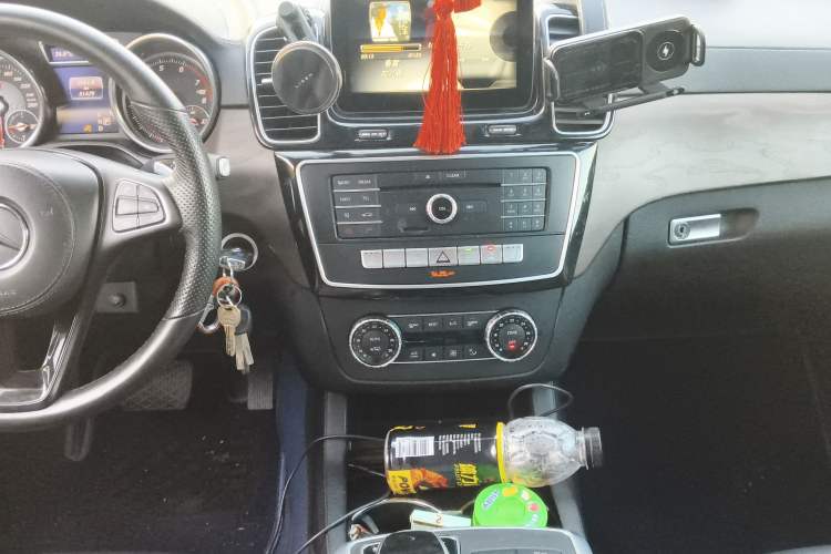 Used BAIC Off-Road BJ90 2021 4.0T Prestige Edition Audio And AC Panel