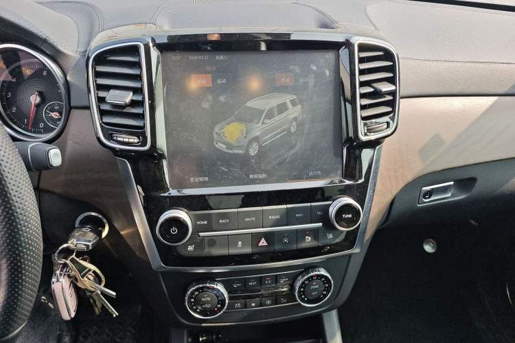 Used BAIC Off-Road BJ90 2021 4.0T Prestige Edition Audio And AC Panel