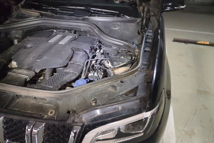 Used BAIC Off-Road BJ90 2021 3.0T Zhenrong Edition Engine Bay Left