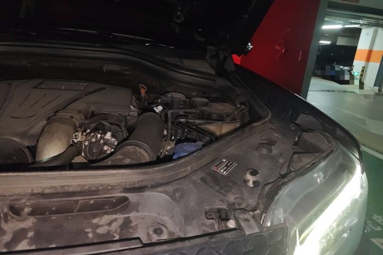 Used BAIC Off-Road BJ90 2021 4.0T Prestige Edition Engine Bay Left