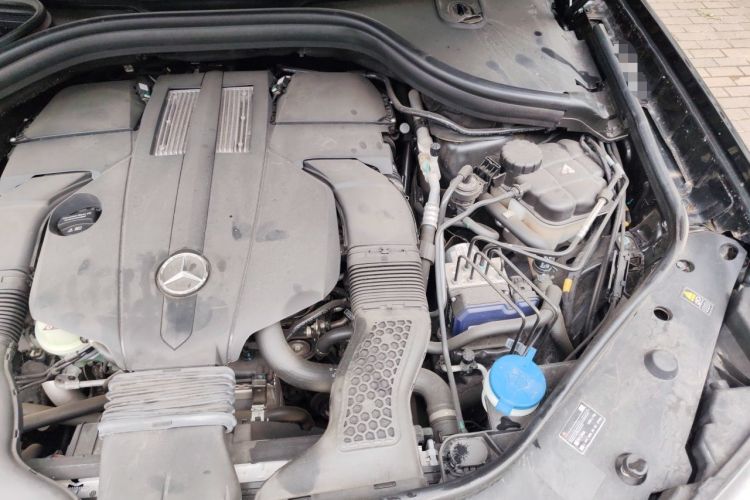 Used BAIC Off-Road BJ90 2021 3.0T Zhenrong Edition Engine Bay Left