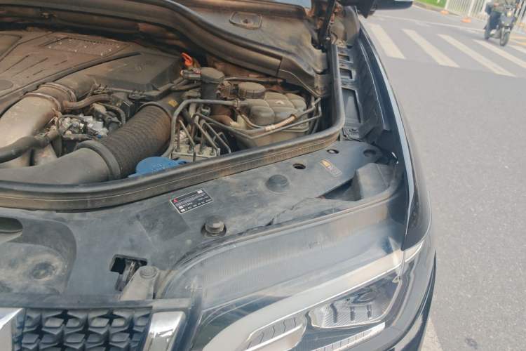 Used BAIC Off-Road BJ90 2021 4.0T Prestige Edition Engine Bay Left