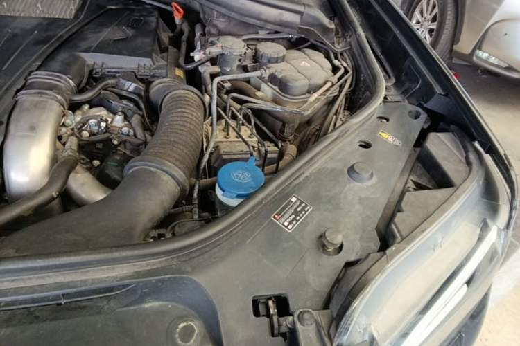 Used BAIC Off-Road BJ90 2021 4.0T Prestige Edition Engine Bay Left