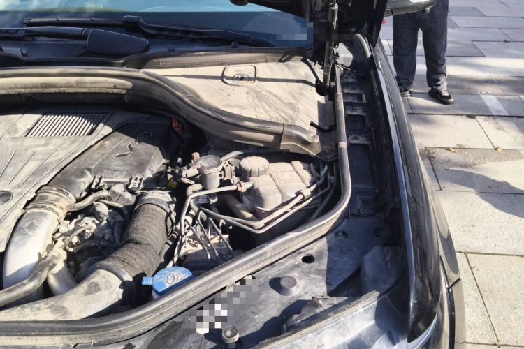 Used BAIC Off-Road BJ90 2021 4.0T Prestige Edition Engine Bay Left
