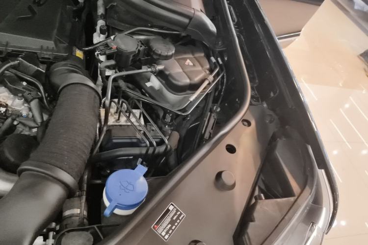 Used BAIC Off-Road BJ90 2021 4.0T Prestige Edition Engine Bay Left