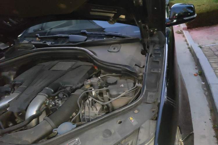 Used BAIC Off-Road BJ90 2021 4.0T Prestige Edition Engine Bay Left