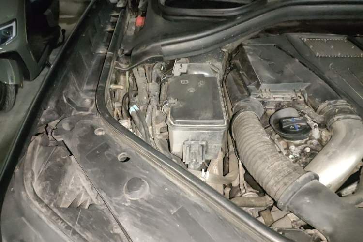 Used BAIC Off-Road BJ90 2021 4.0T Prestige Edition Engine Bay Right