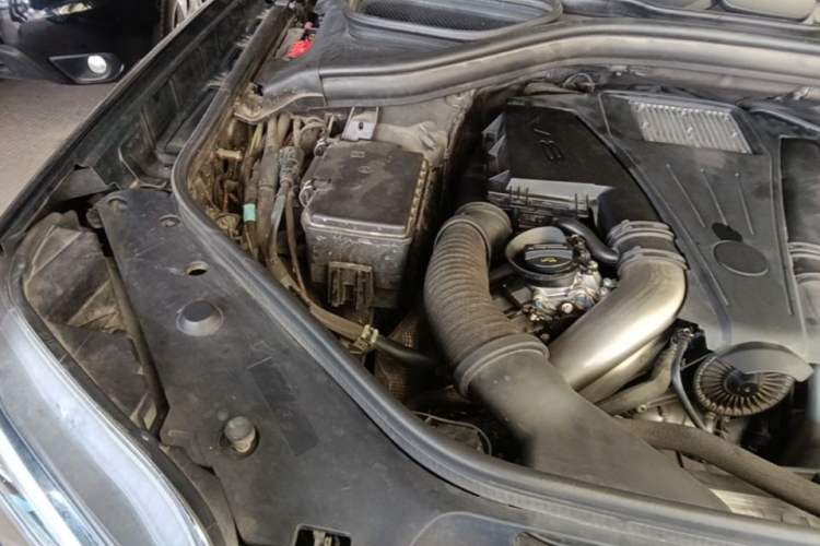 Used BAIC Off-Road BJ90 2021 4.0T Prestige Edition Engine Bay Right