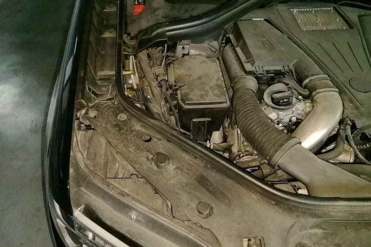 Used BAIC Off-Road BJ90 2021 4.0T Prestige Edition Engine Bay Right