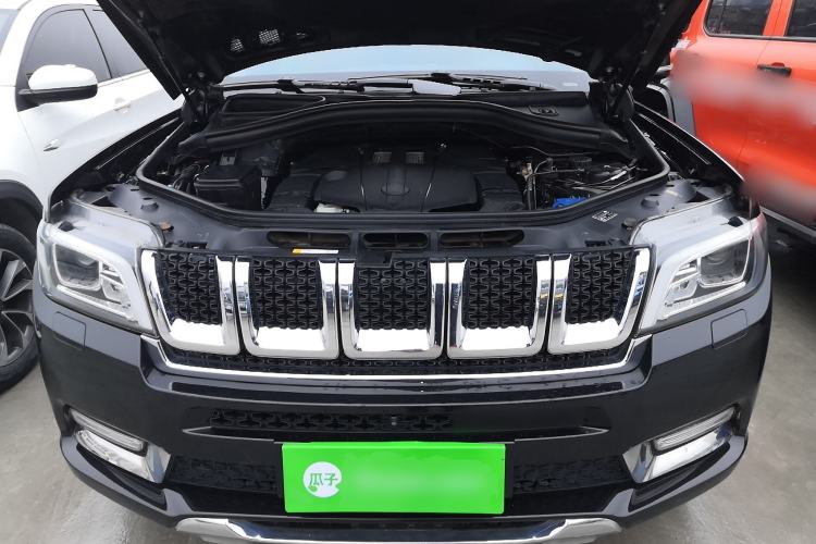 Used BAIC Off-Road BJ90 2021 3.0T Zhenrong Edition Engine Bay