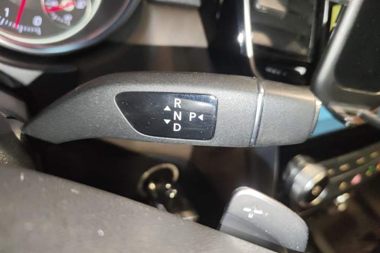 Used BAIC Off-Road BJ90 2021 3.0T Zhenrong Edition Gear Lever