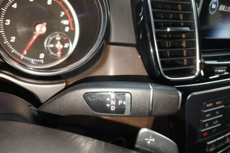 Used BAIC Off-Road BJ90 2021 3.0T Zhenrong Edition Gear Lever
