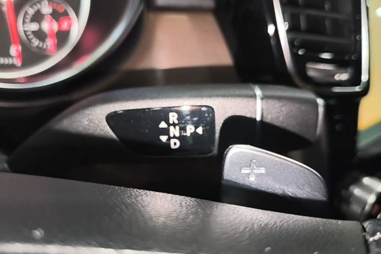 Used BAIC Off-Road BJ90 2021 4.0T Prestige Edition Gear Lever