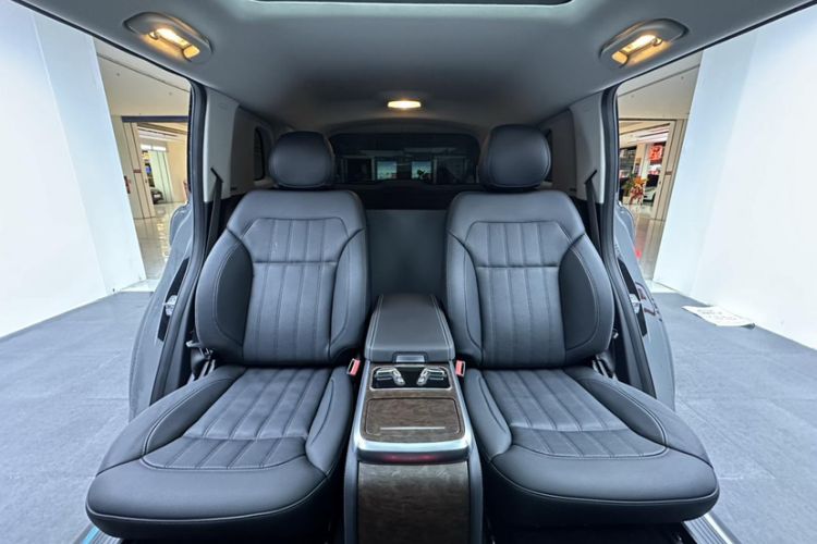 Used BAIC Off-Road BJ90 2021 4.0T Prestige Edition Interior 11