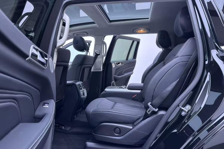 Used BAIC Off-Road BJ90 2021 4.0T Prestige Edition Interior 2