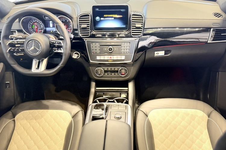 Used BAIC Off-Road BJ90 2021 4.0T Prestige Edition Interior 2