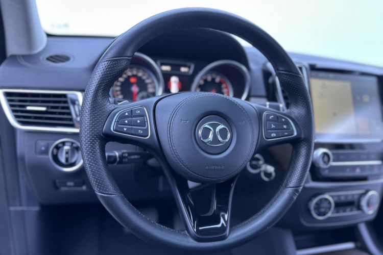 Used BAIC Off-Road BJ90 2021 3.0T Zhenrong Edition Interior 2