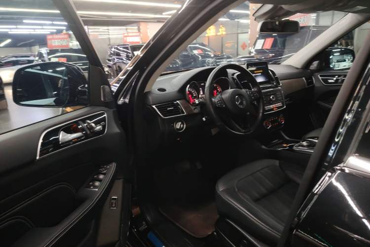 Used BAIC Off-Road BJ90 2021 3.0T Zhenrong Edition Interior 3