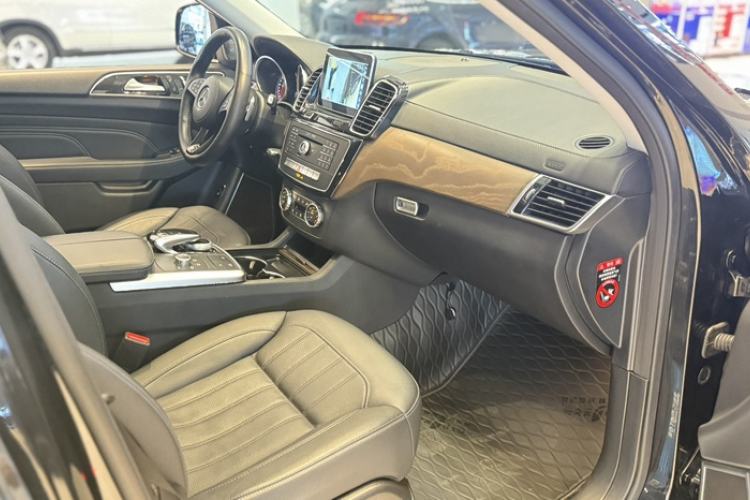 Used BAIC Off-Road BJ90 2021 3.0T Zhenrong Edition Interior 3