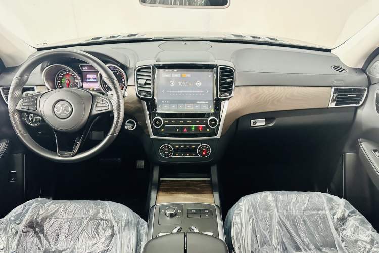 Used BAIC Off-Road BJ90 2021 4.0T Prestige Edition Interior 3