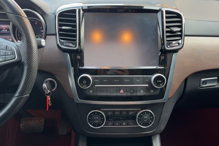 Used BAIC Off-Road BJ90 2021 4.0T Prestige Edition Interior 5