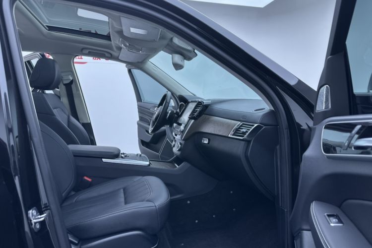 Used BAIC Off-Road BJ90 2021 4.0T Prestige Edition Interior 9