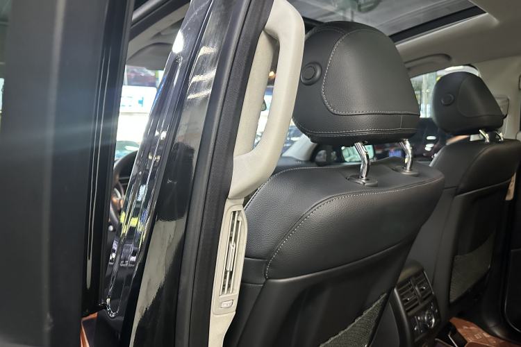Used BAIC Off-Road BJ90 2021 3.0T Zhenrong Edition Interior 9