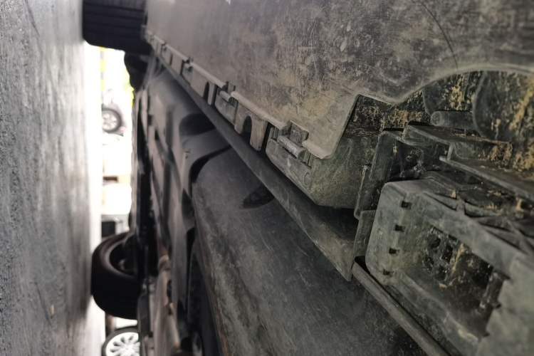 Used BAIC Off-Road BJ90 2021 4.0T Prestige Edition Left Side Sill