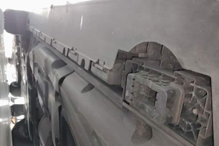 Used BAIC Off-Road BJ90 2021 3.0T Zhenrong Edition Left Side Sill