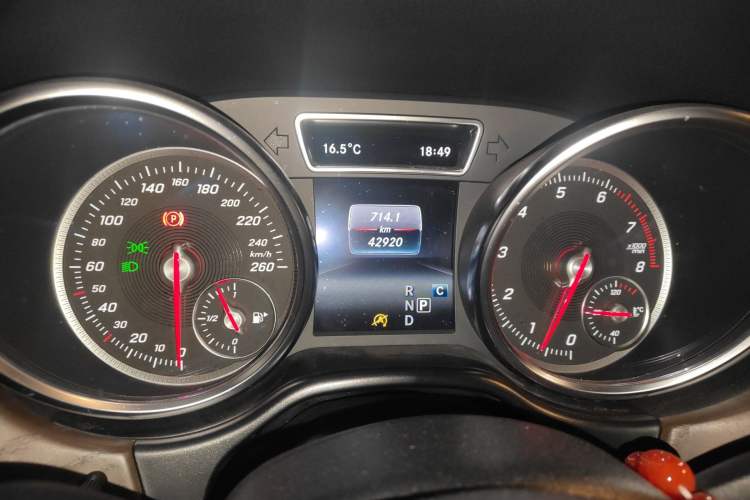 Used BAIC Off-Road BJ90 2021 3.0T Zhenrong Edition Odometer Close Up