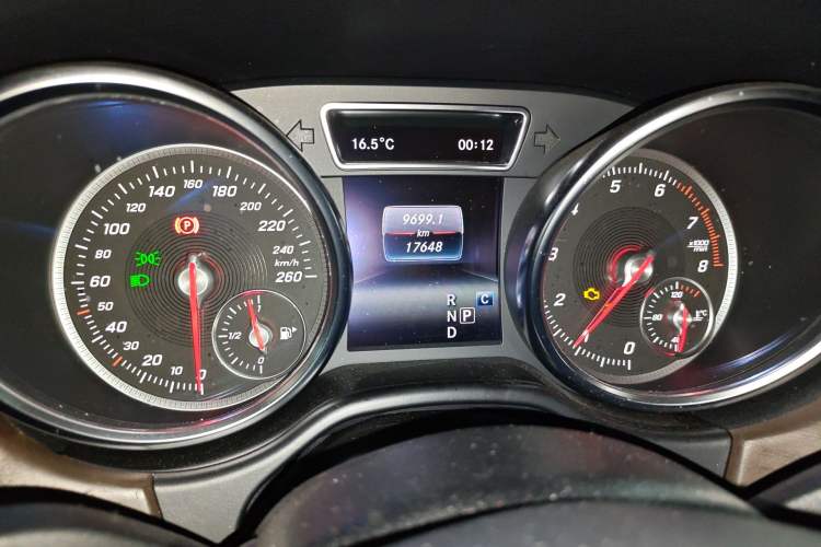 Used BAIC Off-Road BJ90 2021 3.0T Zhenrong Edition Odometer Close Up