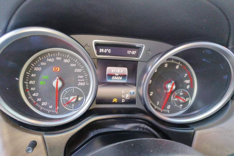 Used BAIC Off-Road BJ90 2021 4.0T Prestige Edition Odometer Close Up