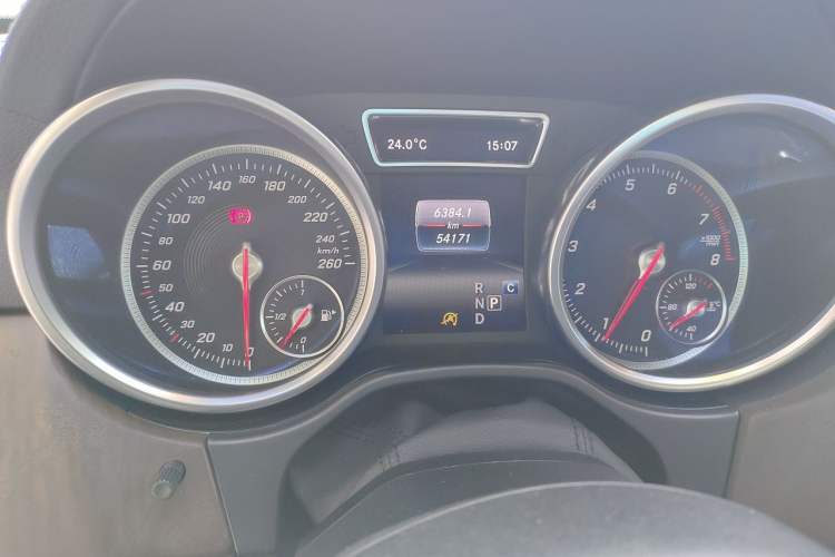 Used BAIC Off-Road BJ90 2021 3.0T Zhenrong Edition Odometer Close Up