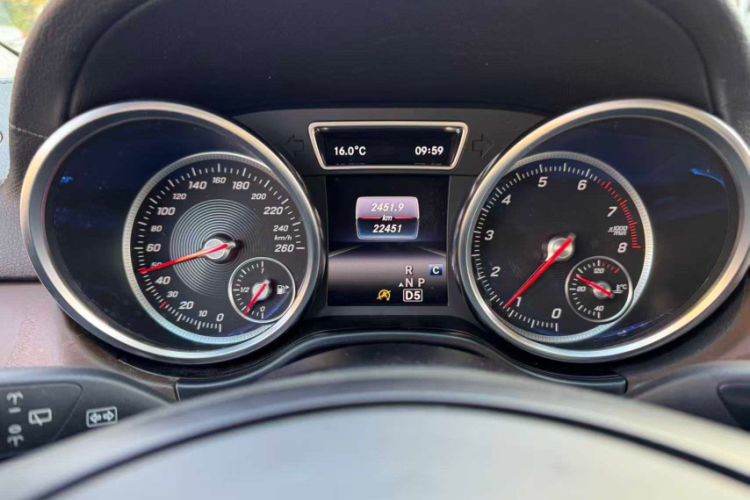 Used BAIC Off-Road BJ90 2021 4.0T Prestige Edition Odometer Close Up