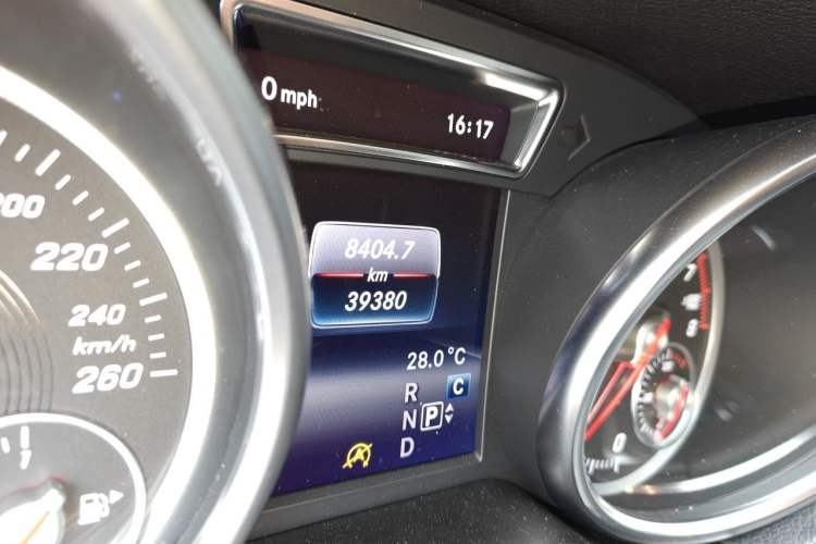 Used BAIC Off-Road BJ90 2021 3.0T Zhenrong Edition Odometer Close Up